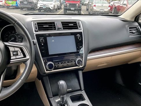 Used 2018 Subaru Outback 2.5i Limited AWD/4WD image 6