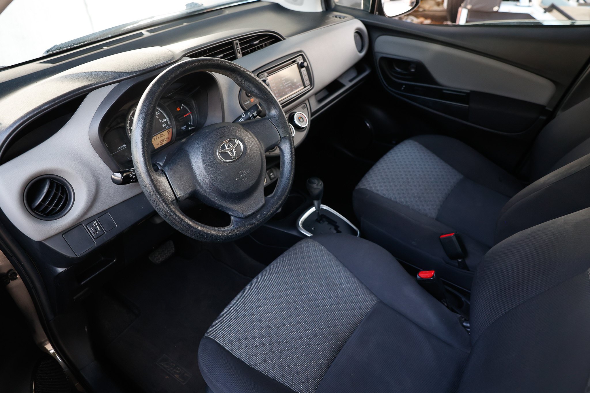 Used 2015 Toyota Yaris L FWD image 4