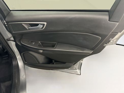 Used 2024 Ford Edge SEL AWD/4WD image 30
