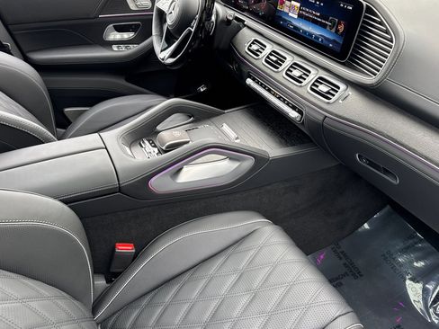 New 2026 Mercedes-Benz Maybach GLS 600 4MATIC image 27