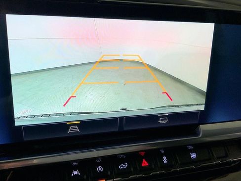 Used 2023 Chevrolet Silverado 1500 LT image 21