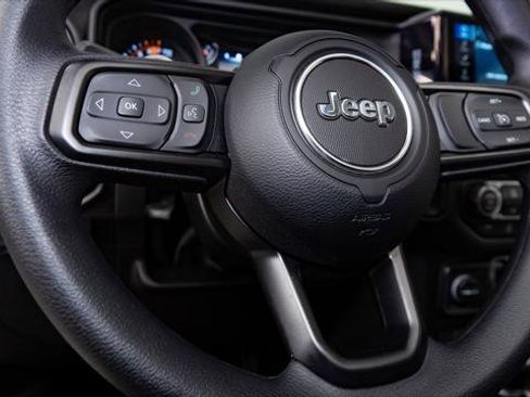 Used 2026 Jeep Wrangler Unlimited Sport image 27