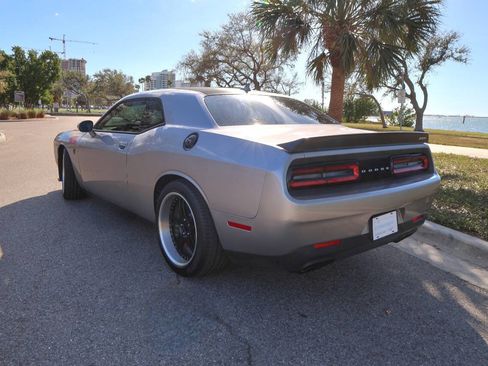 Used 2015 Dodge Challenger SRT Hellcat RWD image 27