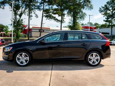 Used 2015 Volvo V60 T5 Premier Plus FWD image 2