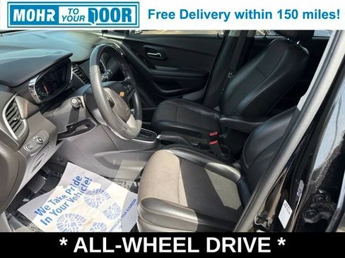 Used 2021 Chevrolet Trax LT AWD/4WD image 14