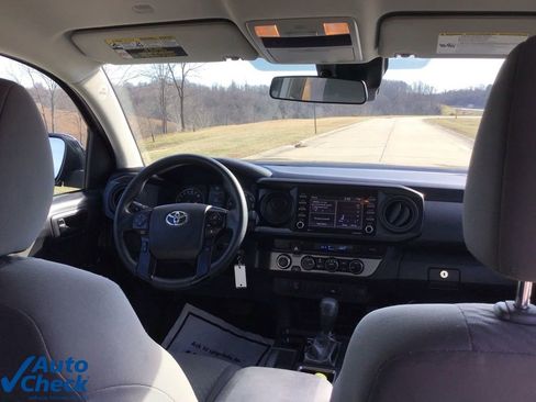 Used 2023 Toyota Tacoma SR image 17