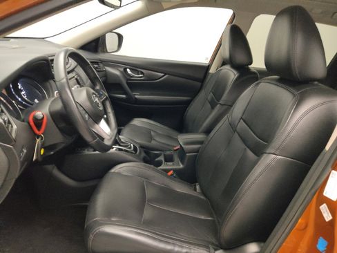 Used 2019 Nissan Rogue SL w/ Premium Package image 17