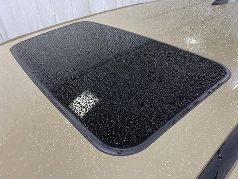 Certified 2017 Toyota Tacoma TRD Off-Road image 21