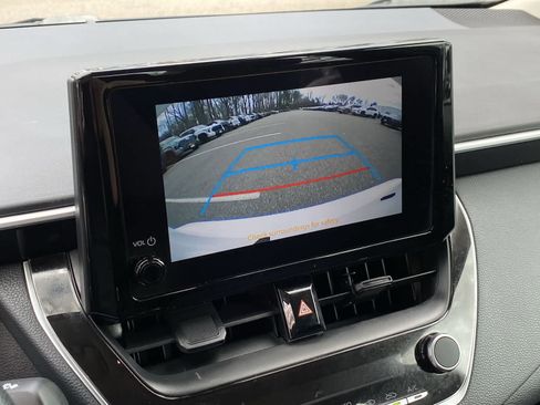 Used 2025 Toyota Corolla LE image 27