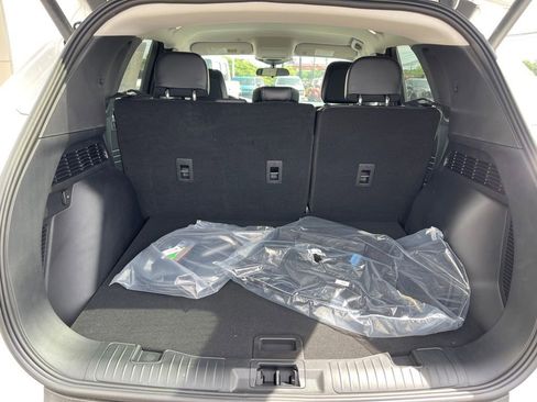 Used 2024 Ford Escape SE image 24