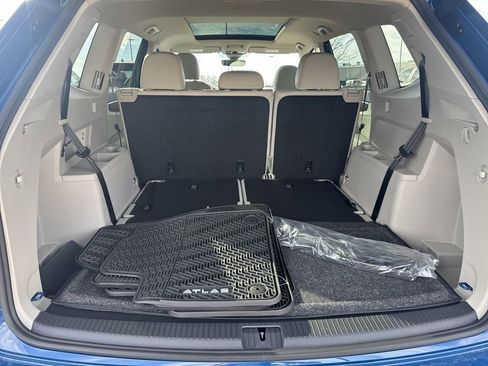 New 2025 Volkswagen Atlas SEL Premium R-Line image 15