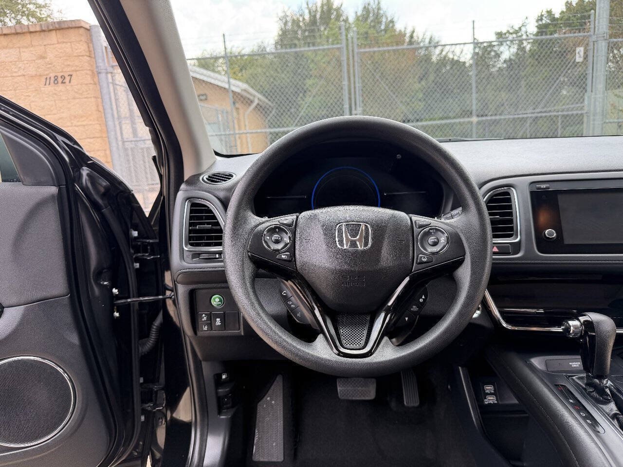 Used 2021 Honda HR-V EX image 27