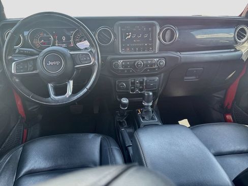 Used 2023 Jeep Wrangler Unlimited Sahara AWD/4WD image 25
