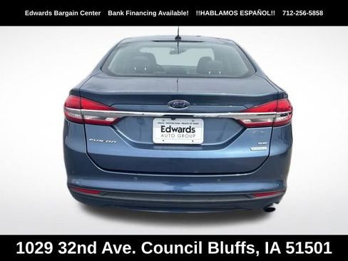 Used 2018 Ford Fusion SE w/ Fusion SE Technology Package FWD image 5