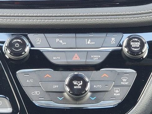 New 2026 Chrysler Pacifica Select AWD/4WD image 29