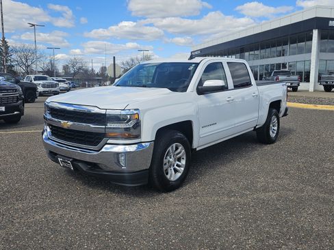 Used 2017 Chevrolet Silverado 1500 LT w/ All Star Edition AWD/4WD image 3