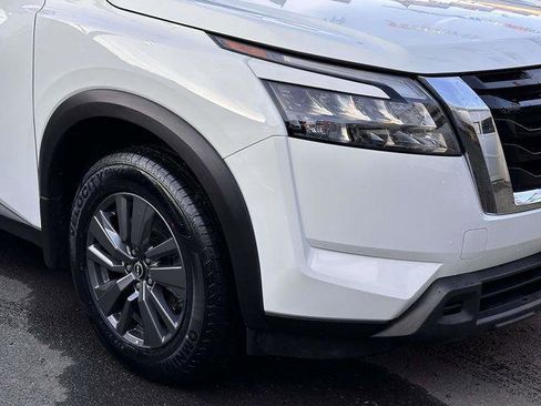 Used 2023 Nissan Pathfinder S AWD/4WD image 7