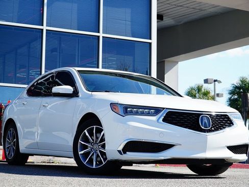 Used 2018 Acura TLX w/ Technology Package FWD image 2
