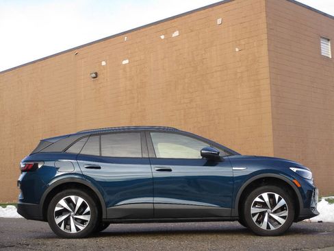 Used 2023 Volkswagen ID.4 Pro image 29