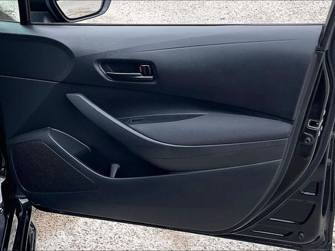 Used 2023 Toyota Corolla LE image 22