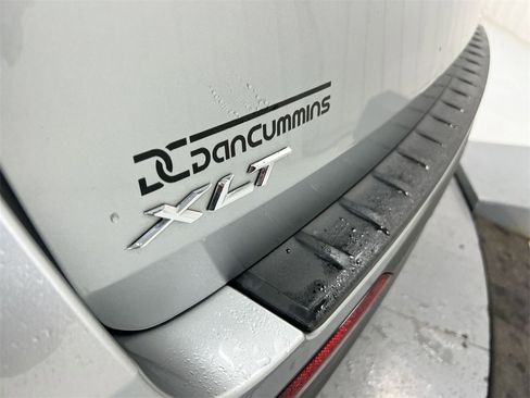 Used 2023 Ford Explorer XLT image 26