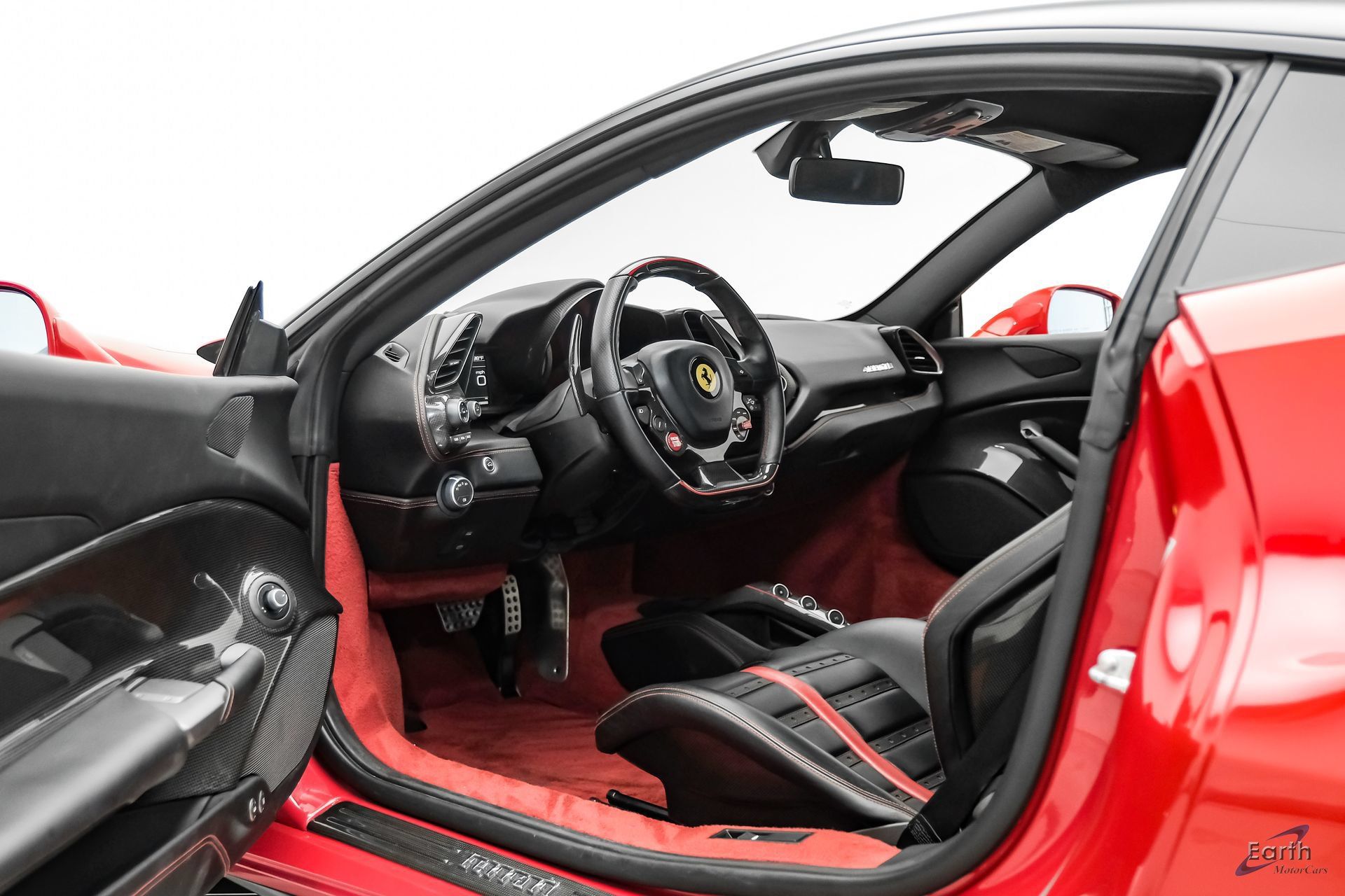 Used 2017 Ferrari 488 GTB RWD image 43