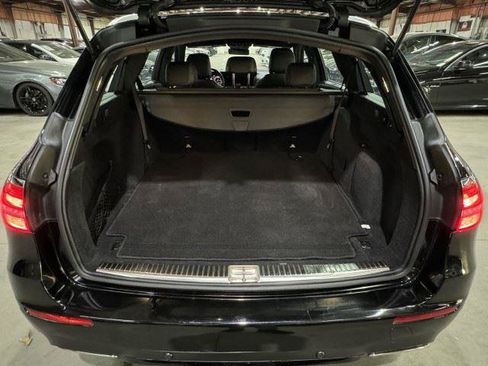 Used 2017 Mercedes-Benz E 400 4MATIC Wagon image 68