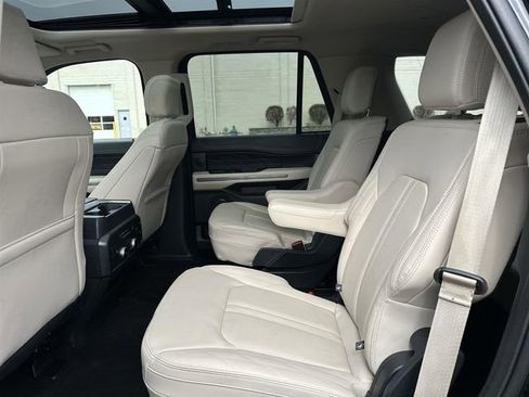 Used 2023 Ford Expedition Platinum AWD/4WD image 26