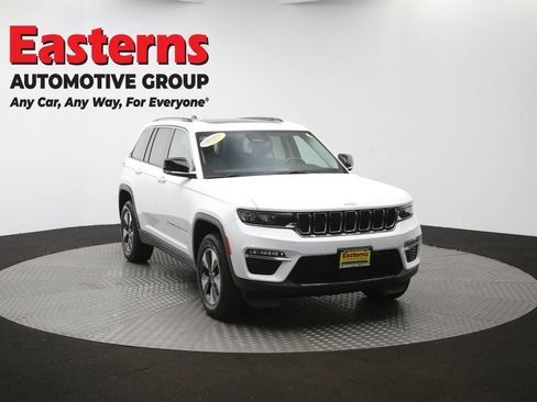 Used 2023 Jeep Grand Cherokee 4WD 4xe image 57