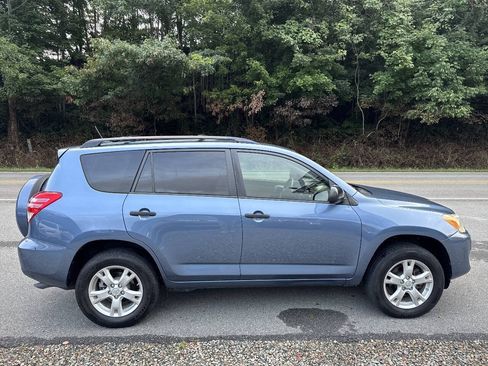 Used 2009 Toyota RAV4 4WD V6 w/ Tow Prep Pkg image 5