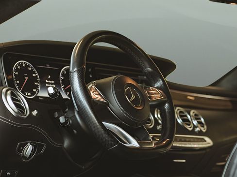 Used 2016 Mercedes-Benz S 550 4MATIC Coupe image 21