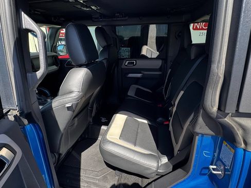 Used 2023 Ford Bronco Wildtrak AWD/4WD image 11