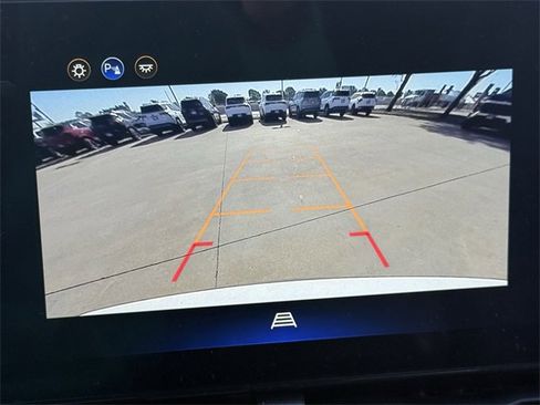 New 2026 Chevrolet Equinox LT w/ Convenience Package II image 16