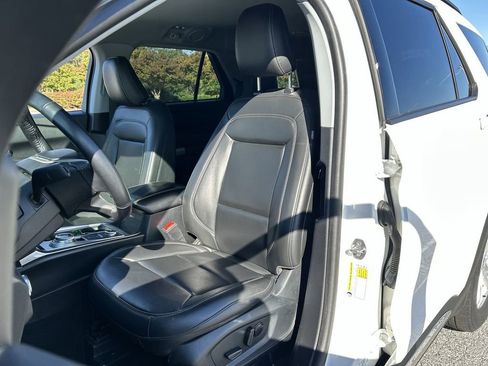 Used 2022 Ford Explorer XLT w/ Equipment Group 202A image 57