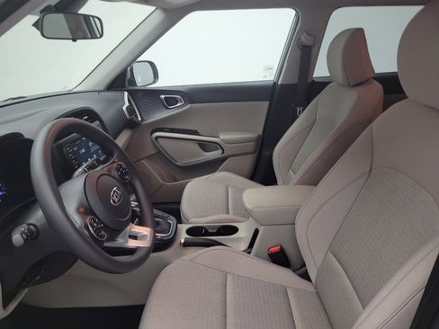 Used 2020 Kia Soul S FWD image 17