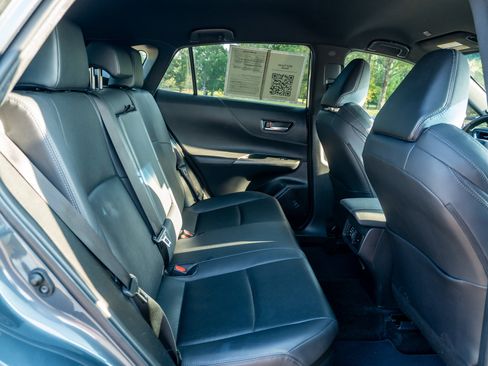 Used 2024 Toyota Venza Limited AWD/4WD image 17