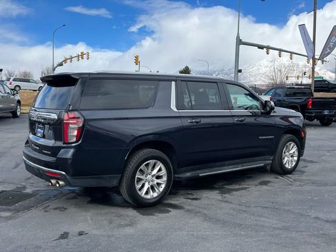 Used 2023 Chevrolet Suburban Premier AWD/4WD image 10