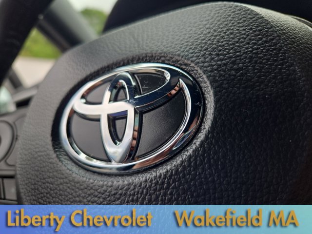 Used 2025 Toyota Corolla SE FWD image 18