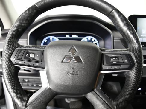 Used 2024 Mitsubishi Outlander ES AWD/4WD image 19
