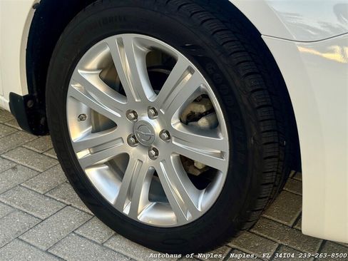 Used 2013 Chrysler 200 Touring FWD image 30
