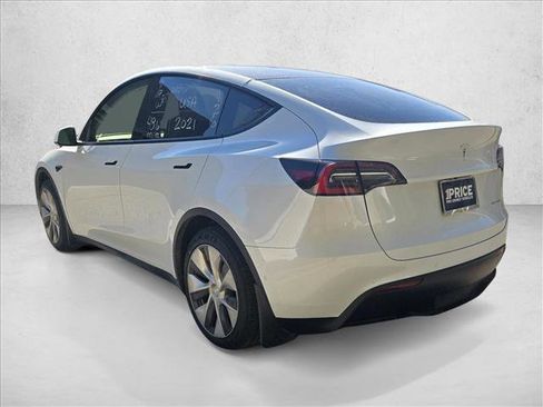 Used 2021 Tesla Model Y Long Range image 8