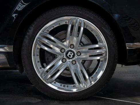Used 2011 Bentley Mulsanne RWD image 19
