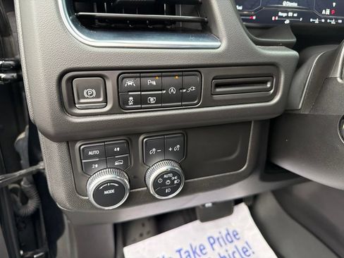 Used 2022 GMC Yukon XL SLT w/ SLT Premium Package AWD/4WD image 24