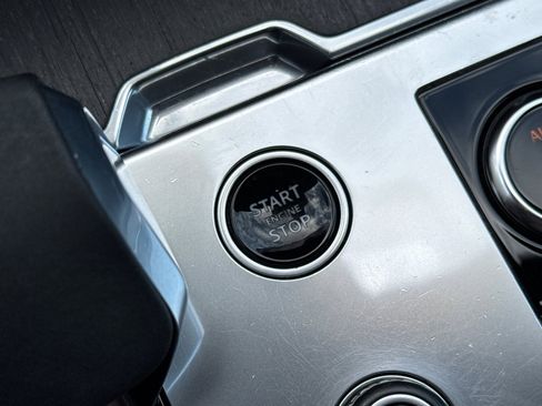 Certified 2023 Land Rover Range Rover SE image 26