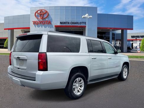 Used 2018 Chevrolet Suburban LT AWD/4WD image 7
