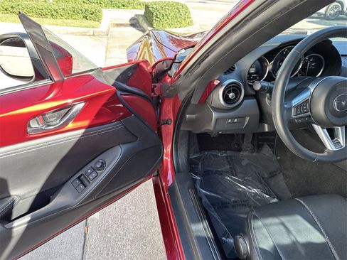 Used 2022 MAZDA MX-5 Miata RF Grand Touring image 18