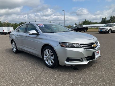 Used 2016 Chevrolet Impala LT w/ Convenience Package FWD image 4