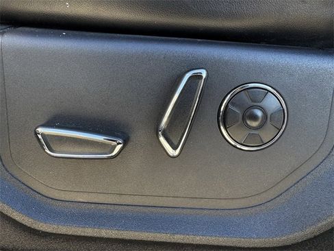 Used 2019 Ford F150 Platinum w/ Equipment Group 701A Luxury image 27