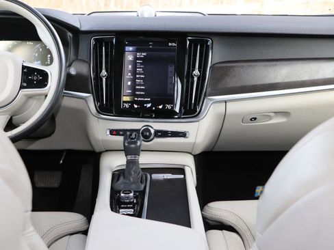 Used 2017 Volvo V90 T6 Cross Country AWD/4WD image 42