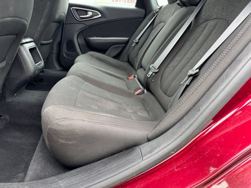 Used 2015 Chrysler 200 Limited w/ Convenience Group FWD image 9